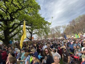 RT @parisba: #ClimateStrike https://t.co/iElxipjHth