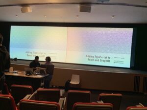 RT @DrJosh9000: Coming up, the talk I came here for #DDDSydney https://t.co/LlGpEfP6UZ