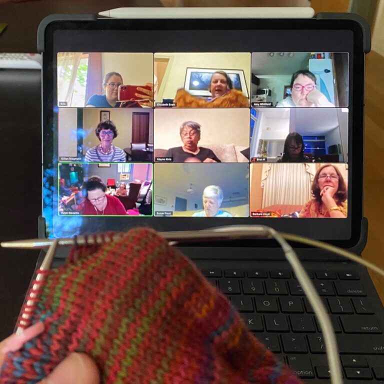 Thursday morning ritual - joining in the Zoom chat for my Sydney knitting group. ❤️🧶