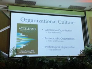 I have worked in all three of these types of organisations. 😬 #BuildStuffUA @randyshoup https://t.co/qL902F7Txz