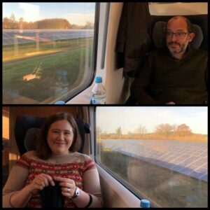 Zooming through Germany at 230km/hr (143mph) and enjoying the blue sky while knitting in a very comfortable train! https://t.co/JwZ8krnSx0 https://t.co/sHfi8xgwk4