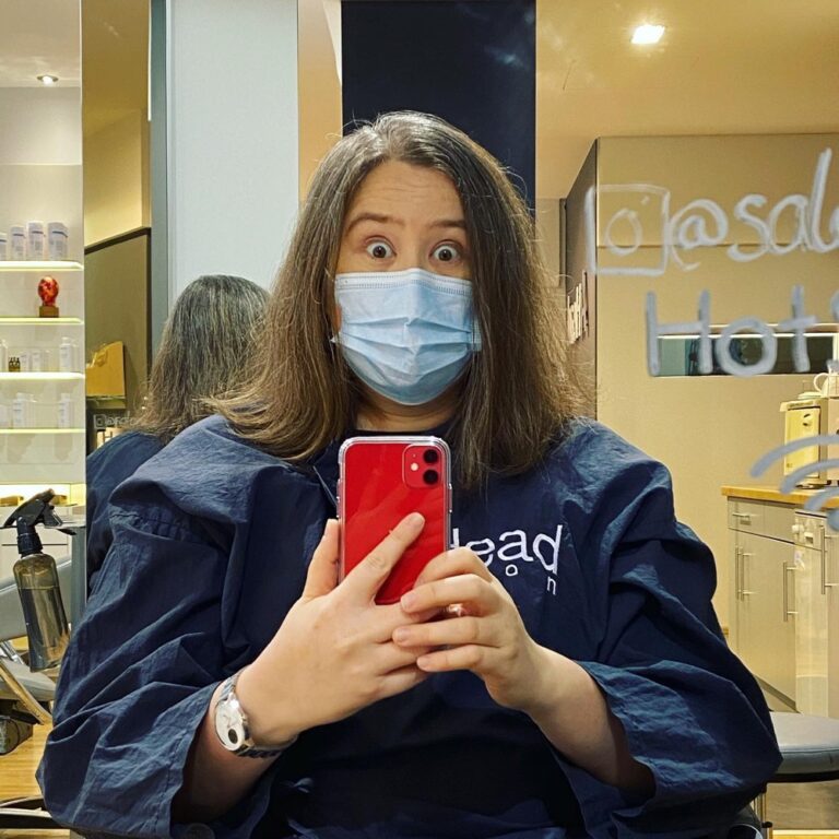 First time in a salon in 7 months! 😳💇🏼‍♀️