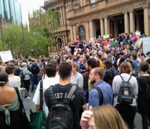 RT @elizgw: Big crowds at the climate protest Sydney Town Hall https://t.co/U6klpu06JQ