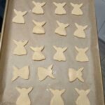 RT @JRMcGrail: Baking hack: Chop off Angel head for a homemade Baby Yoda cookie cutter. https://t.co/468STyeXrT