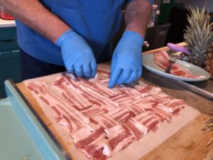 Step 2: weave a bacon lattice. (Has there ever been a more glorious sentence?) #swineapple 🐷🍍 https://t.co/F9BOX6FXEx