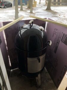 Phase Two of Project #swineapple begins! First step is to get the smoker going. Note the improvised windbreak because it’s freezing here! 🐷🍍 https://t.co/k2eKszXDsi