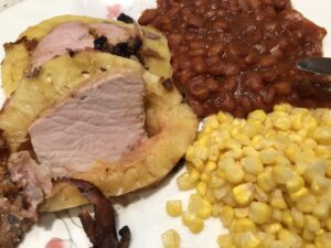 And here it is! Sliced #swineapple, corn, and Instant Pot baked beans. YUMMO. Meat is cooked perfectly - tender and moist! 🐷🍍 Thanks for following along! https://t.co/C9JPYL5SfE