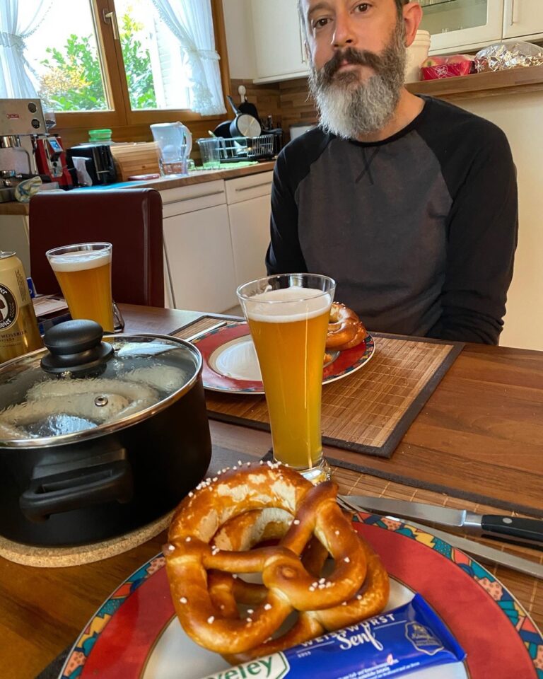 Each time we do Weisswurst Frühstück at home we up our game. 🍻