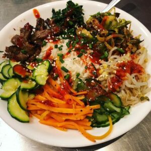 Homemade bibimbap with SEVEN accompaniments, all made by me and the Snook! Now to watch Parasite... 🇰🇷🍚 https://t.co/LK1Rf6ujAl https://t.co/dAff0QlX8f