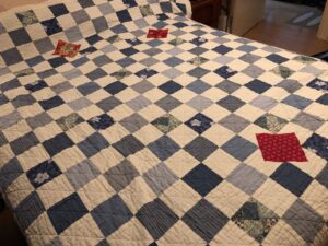 “Make Do and Mend.” 18yrs ago I moved to Oz, and since I couldn’t yet get a job, I hand sewed a quilt from old shirts and bedsheets. I was really proud of it. Over time some of the fabric started to wear through, so tonight I added the first patches... #visiblemending https://t.co/OeefZ8xDBS