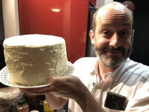 Because why wouldn’t you bake a Quarantine Celebration Carrot Cake the size of your head? 😂❤️🥕🍰 https://t.co/SGeyoyFJns