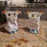 RT @Akiora: My mom decided to invent Baby Yoda margaritas. This is not what I expected. And it's amazing. https://t.co/ugi4TWU5AB