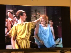 Ew! Caligula has forced Claudius to work the door at the grossest brothel. (However, I’m super impressed that the BBC/PBS showed men kissing in 1976!) https://t.co/PDIANS66wX