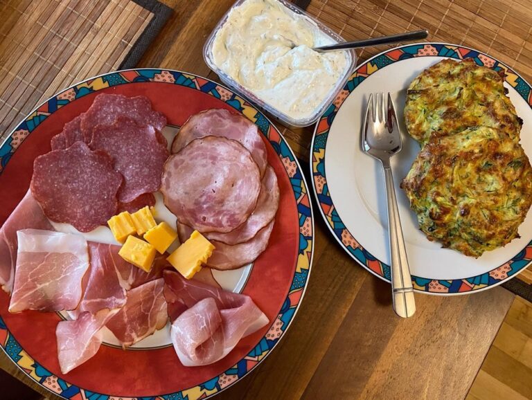 Lunchtime virtual class on Albanian cooking with Deshira, a wonderful chef from @migratefuluk! Vegetarian courgette fritters... which I paired with a plate of German cold cuts. 😍😂