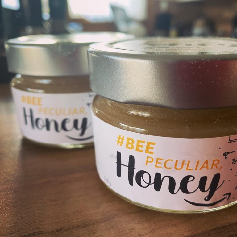 As a thank you for participating in the virtual cooking class at work, I got two jars of honey collected from the hives at the AWS Munich office! ❤️🐝🍯 #beepeculiar #bepeculiar @hereataws