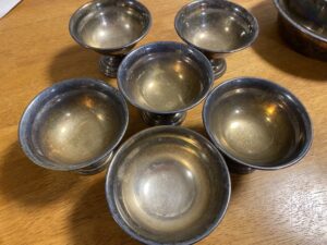 More weird stuff from the Snook's hoard: a set of 10 electroplated nickel silver dishes. $50 for the lot. Details over on Gumtree. https://t.co/WRunMNwkMi https://t.co/aee0Qfoa2a