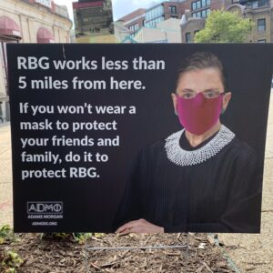 RT @IanAndrewsDC: Sometimes my neighborhood is pretty awesome. Do it for RBG #MaskUpAmerica https://t.co/azipjg3nNe