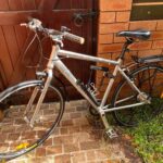 Sydney - looking to commute to work on a bicycle? The Snook is selling off his 2010 Cellbike SS101. Shimano Alfine internal gear hub (8 speed). Caliper brakes, bell, front mud fender, hand tire pump, water bottle holder, headlight, U-lock. Size: 20" https://t.co/JWkONKyFJC https://t.co/o37WogK5aK