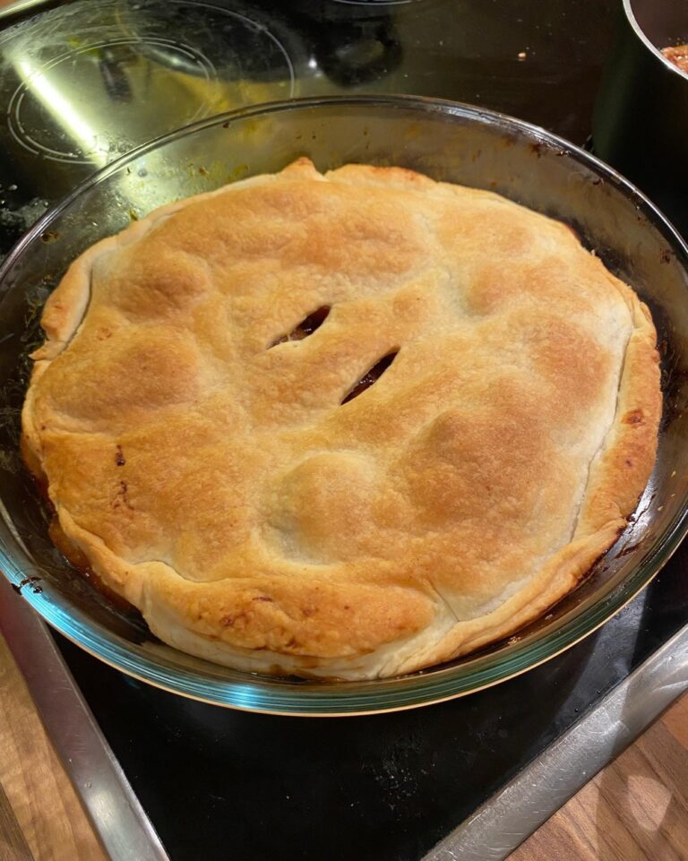 “Why I am cooking so good!?” The Snook spent his Sunday making me homemade spaghetti bolognese and a tarte tatin. 😍 #booyakasha