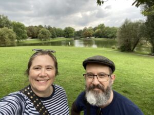 Blog post: Exploring Munich’s Parks. We did more than 25,500 steps this weekend! 🌳🌸🍦🥨🍺 https://t.co/23XwvOT5PF https://t.co/3aP46Wppj4