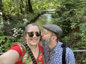 Blog post: Exploring Munich’s Parks. We did more than 25,500 steps this weekend! 🌳🌸🍦🥨🍺 https://t.co/23XwvOT5PF https://t.co/3aP46Wppj4