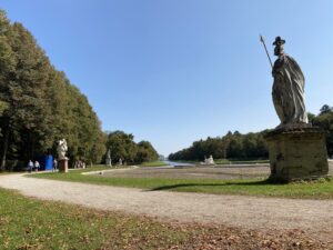 We walked all over the Schloß Nymphenburg park today. I do love a formal garden... https://t.co/BozYrkmSVB