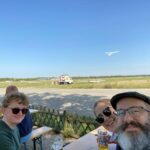 When they said the biergarten was “direkt am Flugplatz” (directly at the airfield), they weren’t kidding! ✈️🍻 https://t.co/mstrQkK4yw https://t.co/F3DsBiP17g