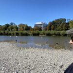 Die Sonne scheint, so we went for a bike ride along the Isar! 🚴🚴‍♀️☀️🍺 https://t.co/fuqQC8VQmV