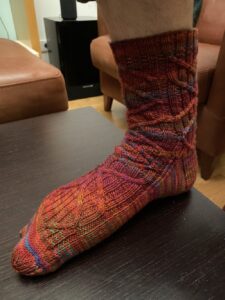 Finally finished the Milo Socks for @the_snook. Started them back in June but they took me forever to finish. Wool is Crazyfoot by Mountain Colors, purchased in Phoenix, Arizona many years ago because it reminded me of the colours of the desert! https://t.co/KzvrDmocbk https://t.co/1Zf1SvkVSQ