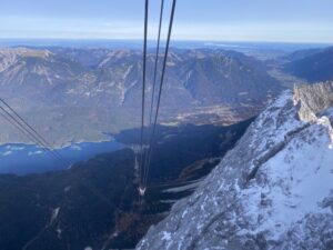 Blog post: Zugspitze - the top of Germany! I suspect with next week’s “light lockdown” taking effect, this is going to be the last pleasure travel for us for quite a while… 🏔❄️ https://t.co/MQURuoDuRy https://t.co/hsi8tGgDV5