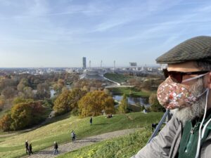 The Olympiaberg is the highest point in Munich Olympic Park, constructed from WW2 rubble. There was quite a crowd on the top, enjoying the spectacular views (so we wore our masks). We could just see the Alps! 🏔 https://t.co/J9LJEWHEQS