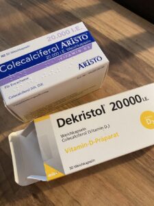 Our new German GP insisted on full blood tests, and both of us came back as severely Vitamin D deficient! If you work in front of a computer and have spent most of the year indoors, you may be as well. We’re now on supplements. (There’s evidence it helps prevent Covid too!) ☀️💊 https://t.co/Hx1LwqPaQ3