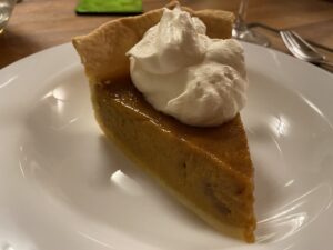 Butternut Pumpkin Pie. I couldn’t find canned pumpkin so I roasted my own. (Used store-bought pastry though.) Really really good! https://t.co/hbiM7DOvYI