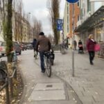 Blog post! Cycling in Munich. All about the infrastructure that makes cycling here feel a billion times safer than it did in Sydney, complete with photos from a ride I took earlier today... 🚴‍♂️🚴‍♀️ https://t.co/vtydSoe8Yq https://t.co/X8JjEXxTko