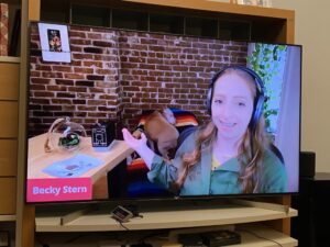 Really great to see @bekathwia on the @Raspberry_Pi Maker stream tonight! Suddenly feeling inspired to break out the conductive thread again... 🪡🧵🚨 https://t.co/xtz5tKe7PJ