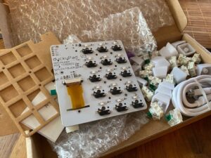 Blog post: My experience so far with duckyPad, the DIY mechanical macropad. (Who needs a Stream Deck?!) https://t.co/aF3cZWethN https://t.co/A9udYZEVvo