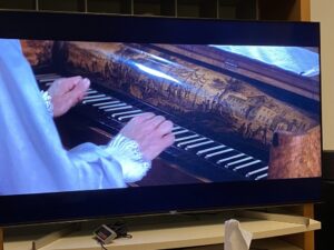 Interestingly, we noticed the black keys / white sharps on the pianofortes at Mozarts Geburthaus! https://t.co/V1G0mxdY9V