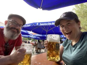 Finished my longest ride - 35km - north along the Isar. Had to wait out a sudden rainstorm under a tree! The reward - my first Maß of the season! 🚴‍♀️🌦🍺 https://t.co/oY2kTx5uUs