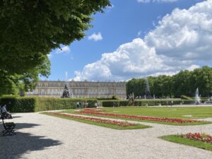 King Ludwig II of Bavaria died 135 years ago *today*, so we decided to visit his island palace at Herrenchiemsee. He wanted his own version of Versailles, and it was truly amazing. (Unfortunately no photos allowed inside, but it was like Baroque and Rococo fever dream!) 🏰☀️😍 https://t.co/spYOtVEn5v