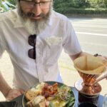 “I now see the attraction of the gooseneck pourer.” Look at this effing hipster. (He’s in his happy place.) ❤️☕️ https://t.co/pHmo1XQWxQ