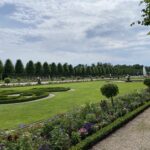 Fun at Schloß Schwetzingen. When I came here in 1994, I thought it was the most beautiful garden I’d ever seen. It’s still right up there… ❤️🌳🌹🌺🌼 https://t.co/MkXx2umEes