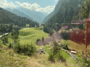 Off on a very special trip. Have just crossed the Tyrolean Alps en route to Italy. It’s a STUNNING day… ❤️🏔☀️ https://t.co/cUTdXjeGEq