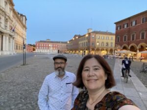 La dolce vita! We are exploring lovely Modena at night… 🇮🇹 https://t.co/P6Mj2NtHLM