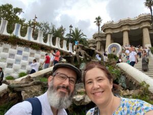 Park Güell. Views over Barcelona, Gaudí architecture, trencadís mosaics, and lovely gardens! https://t.co/dlnbAFktxG