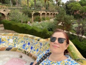 Park Güell. Views over Barcelona, Gaudí architecture, trencadís mosaics, and lovely gardens! https://t.co/dlnbAFktxG