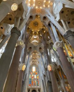 La Sagrada Familia. The exterior is striking, but the interior is breathtaking. The most beautiful church I’ve ever been in. 🌈⛪️ https://t.co/LxDGw0Ief1