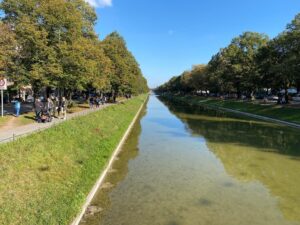 26km ride today past Nymphenburg, through Olympiapark, into the Englischer Garten Nord and all the way south to the city, through Marienplatz and the Altstadt to Sendlinger Tor and then home… Pretty much the greatest hits of Munich! 🚴‍♀️🍂 https://t.co/3dpWSrtYZp