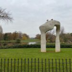 A walk through Kensington Gardens. Near as we can tell, that spot by the Serpentine was our first date, 21.5 years ago. (A picnic, no less!) ❤️ https://t.co/R41OMImzP2