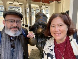 Paid a visit to our friend Paddington at the Station before boarding the GWR train to Swansea. (I think I’ve ridden more trains in the past year than I have in all the previous years of my life combined!) https://t.co/ASs9qpSQza