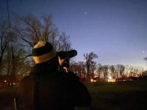 Stargazing. 🔭🌌🌔 We tried to find Comet Leonard but we got too cold. We saw Venus (as a crescent!), the moons of Jupiter, and craters on the Moon! https://t.co/rn5Q7adek3